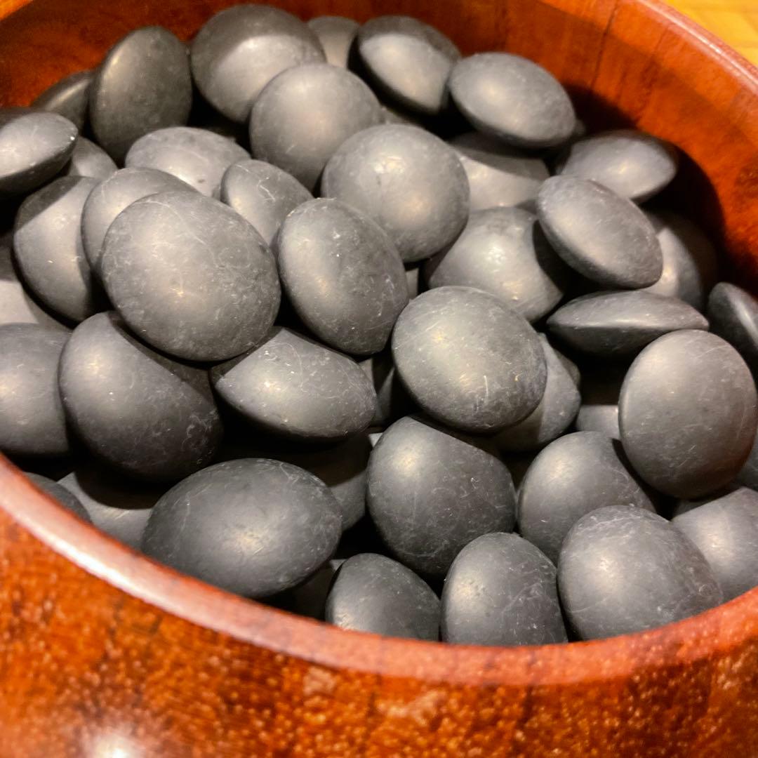 美品！囲碁セット【高級碁盤、碁石36号、特大碁笥】脚付 蛤 那智黒 碁盤 ヘソ付