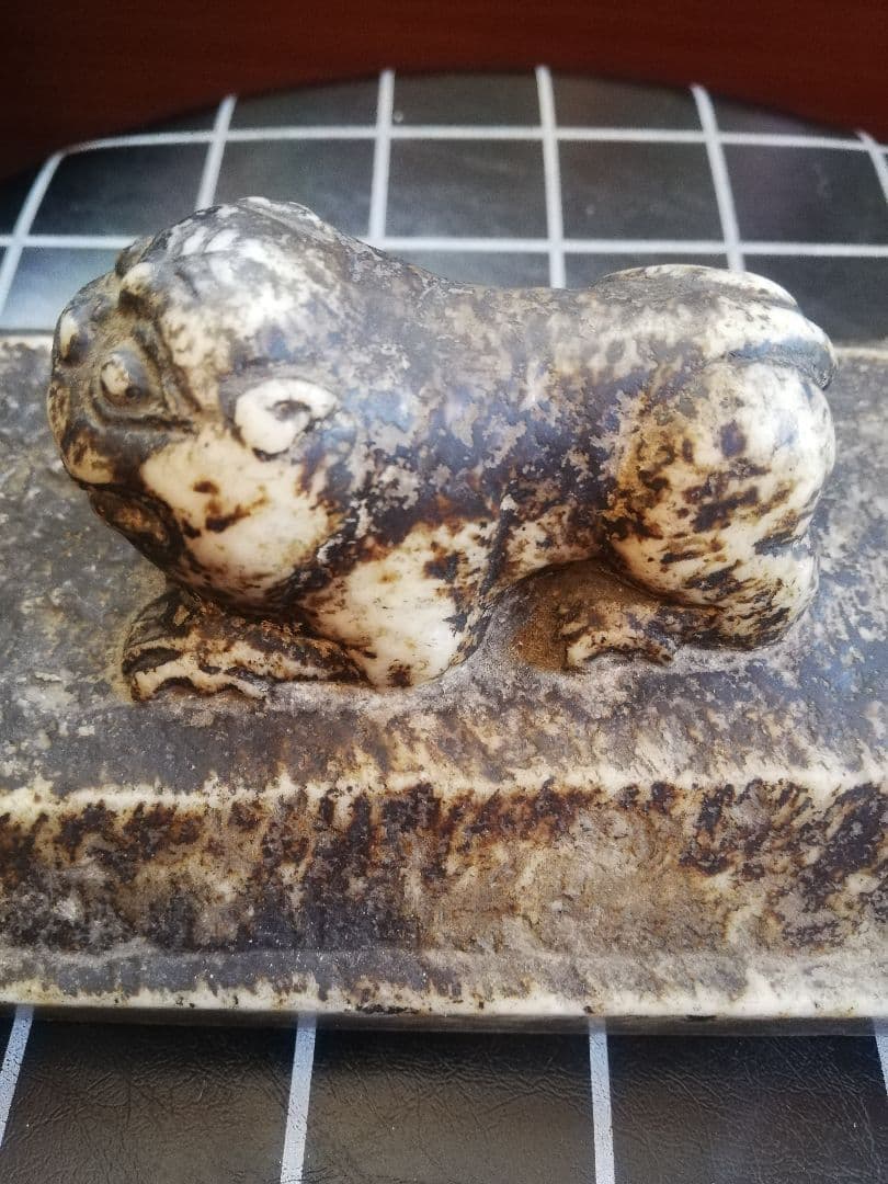 貴重中国骨董　旧蔵した【元時代漢白玉異獸彫刻大文鎮】運気を上げる　縁起の良い置物