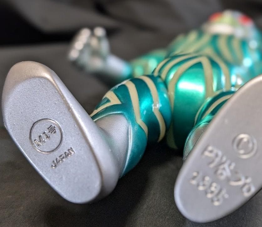 三面怪人 ダダ（Ｍ１号）三面バージョン ソフビフィギュア 蓄光カスタムペイント