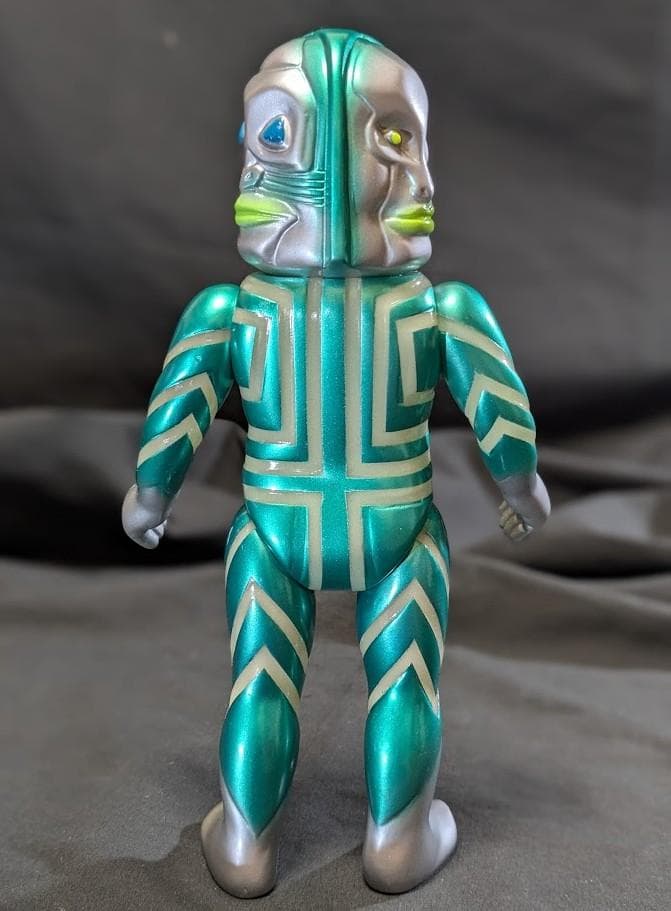 三面怪人 ダダ（Ｍ１号）三面バージョン ソフビフィギュア 蓄光カスタムペイント