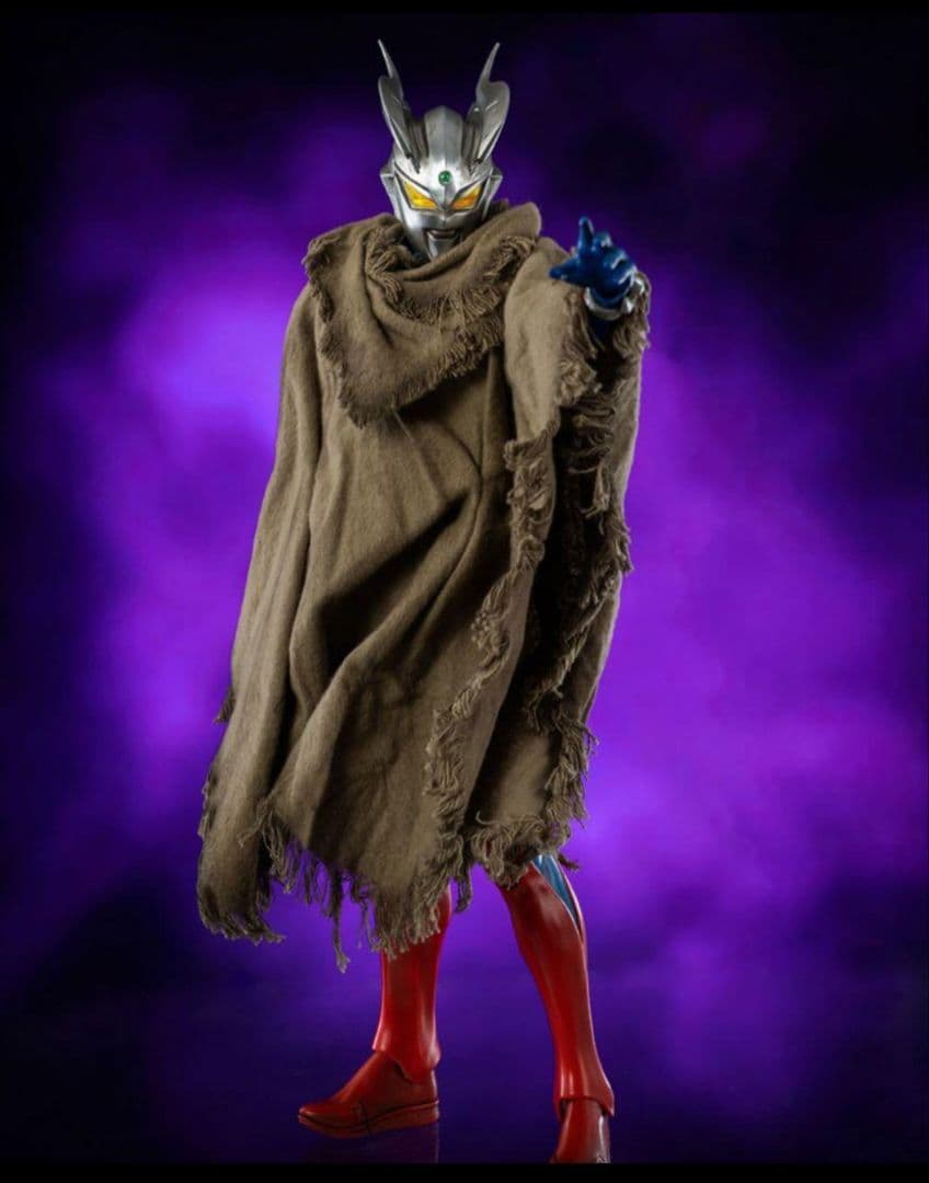 【匿名配送】threezeroX高木アキノリ　ウルトラマンゼロ