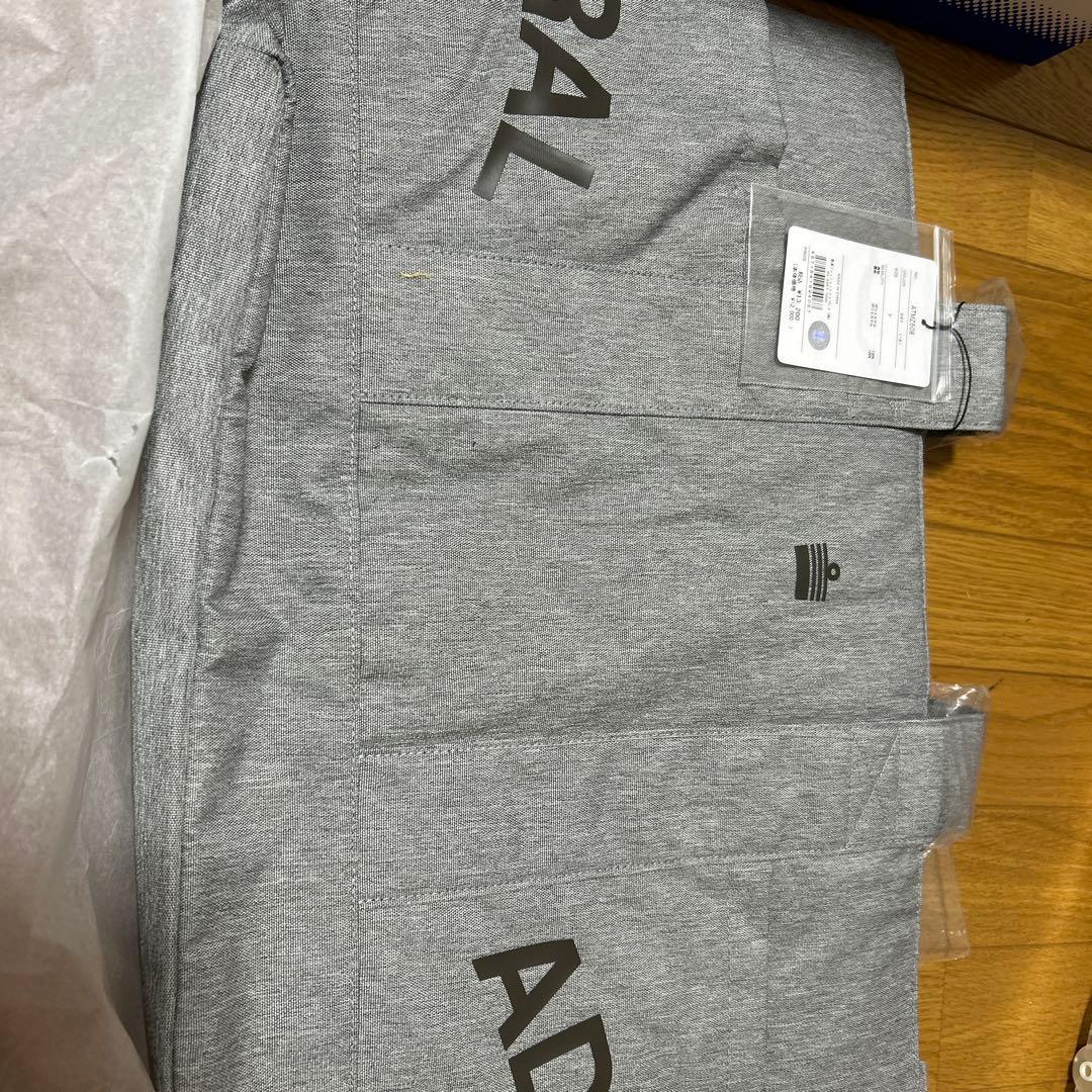 ADMRALグレーテニスゴルフサイドアーチロゴビッグトートバッグATMZ508