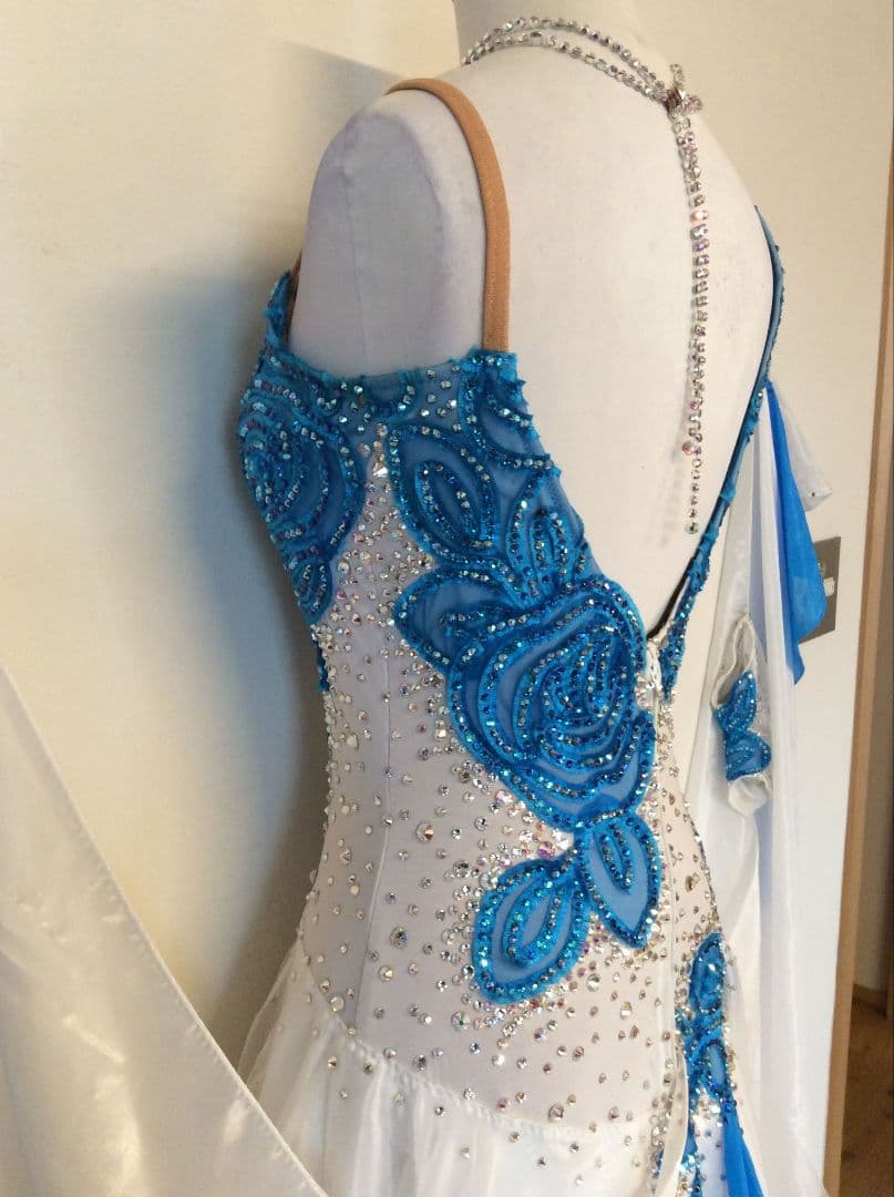 アオイプロデュース製 白 社交ダンス スタンダードドレス 中古 競技 デモ