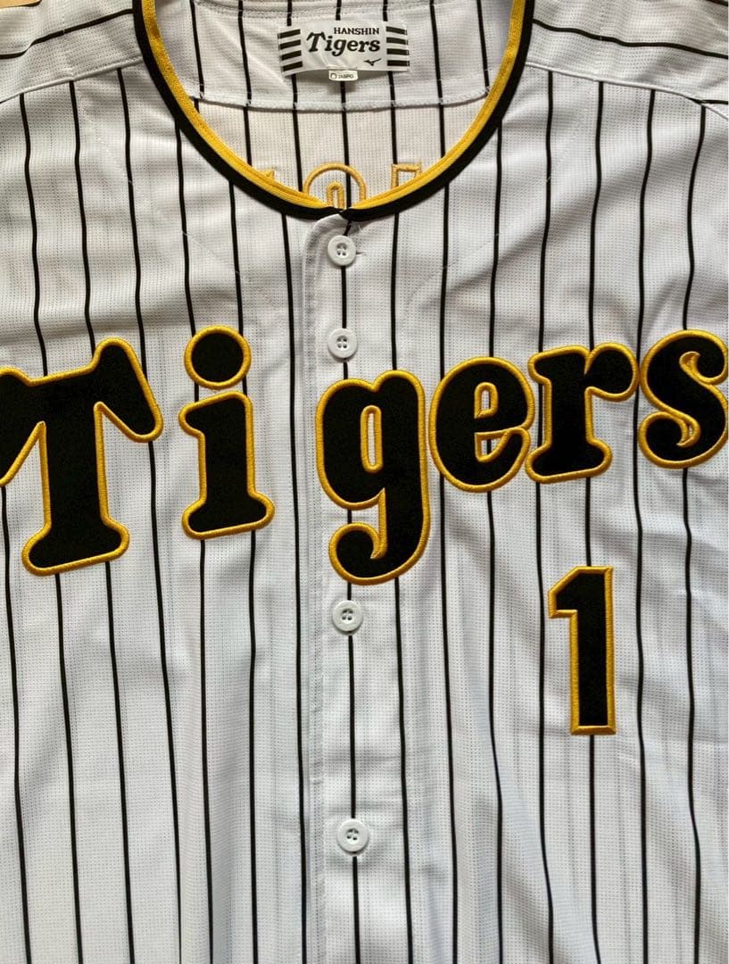 【美品】阪神タイガース　森下翔太選手　前ホーム　ユニフォーム　Oサイズ　#１