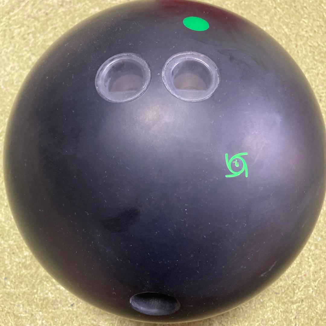 Storm Pitch Black ボウリングボール 16ポンド