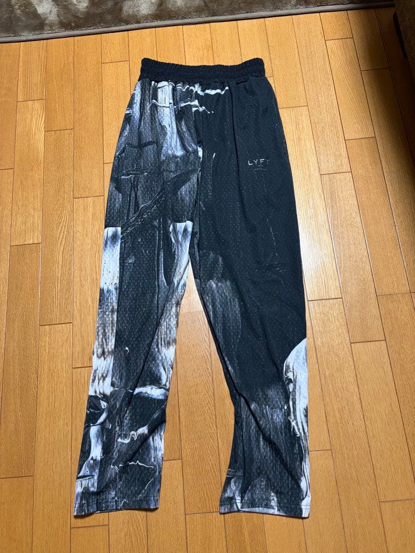 受*す様 LYFT グラフィックプリントパンツ Lサイズ