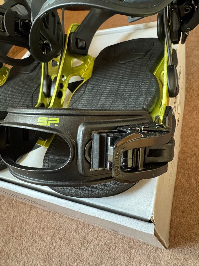 SPスノーボードビンディング CORE LIME Sサイズ