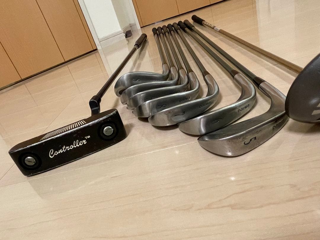 キャディバック＆ゴルフクラブセットPEARLY GARESアイアン7本パター5W