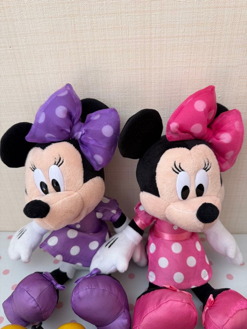 ディズニーリゾート　ミニーの日 ピンク 紫　2点セット　ミニーぬいぐるみチャーム