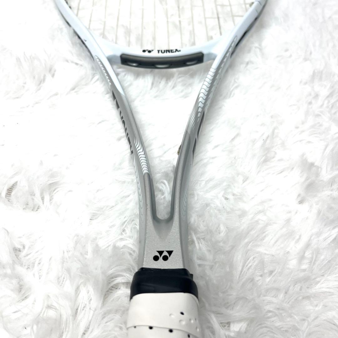 【美品】ヨネックス ナノフォース8v REV カスタムフィット ソフトテニス 白