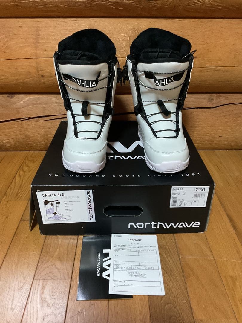 スノーボード NORTHWAVE DAHLIA SLS WHITE IRIDESCEN