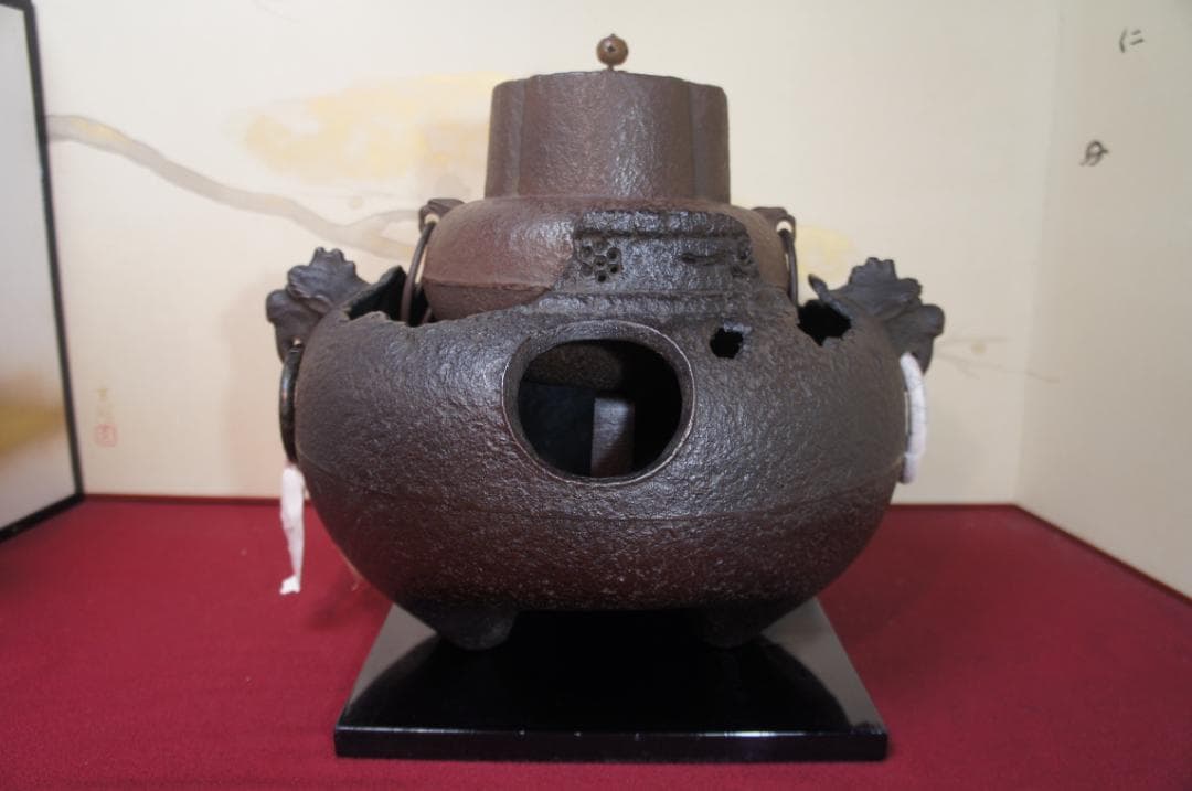☆美品 未使用 尾垂釜 やつれ(窶れ)風炉 欠風炉 五徳 車軸釜料込み
