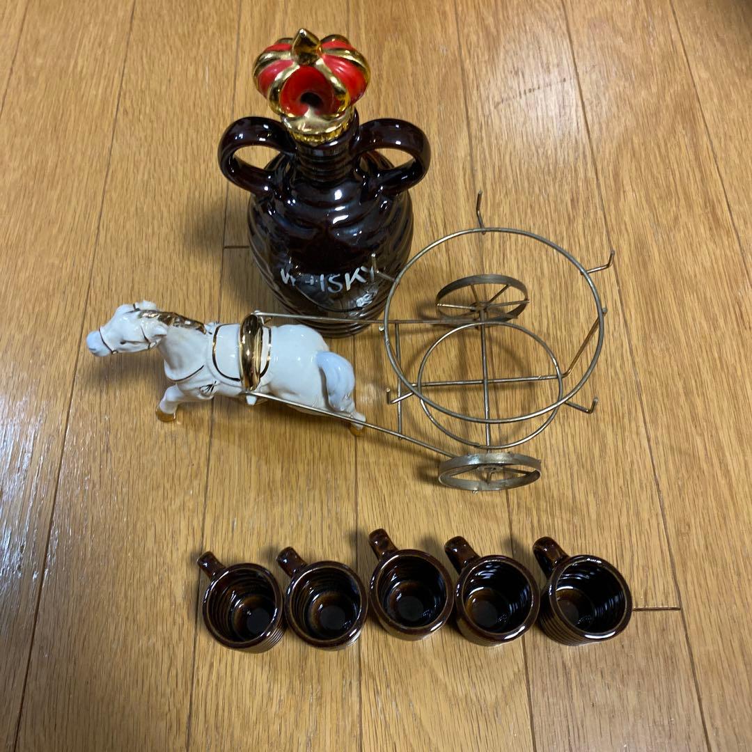 ウイスキーサーバー 馬車　ウイスキー アンティーク 中は空　未使用かも ★耳接着