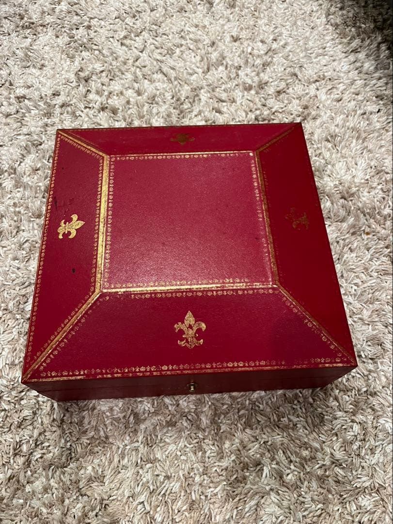 ❤️最終値下げ‼️REMY MARTIN LOUIS XIII金キャップ 四角形箱￼