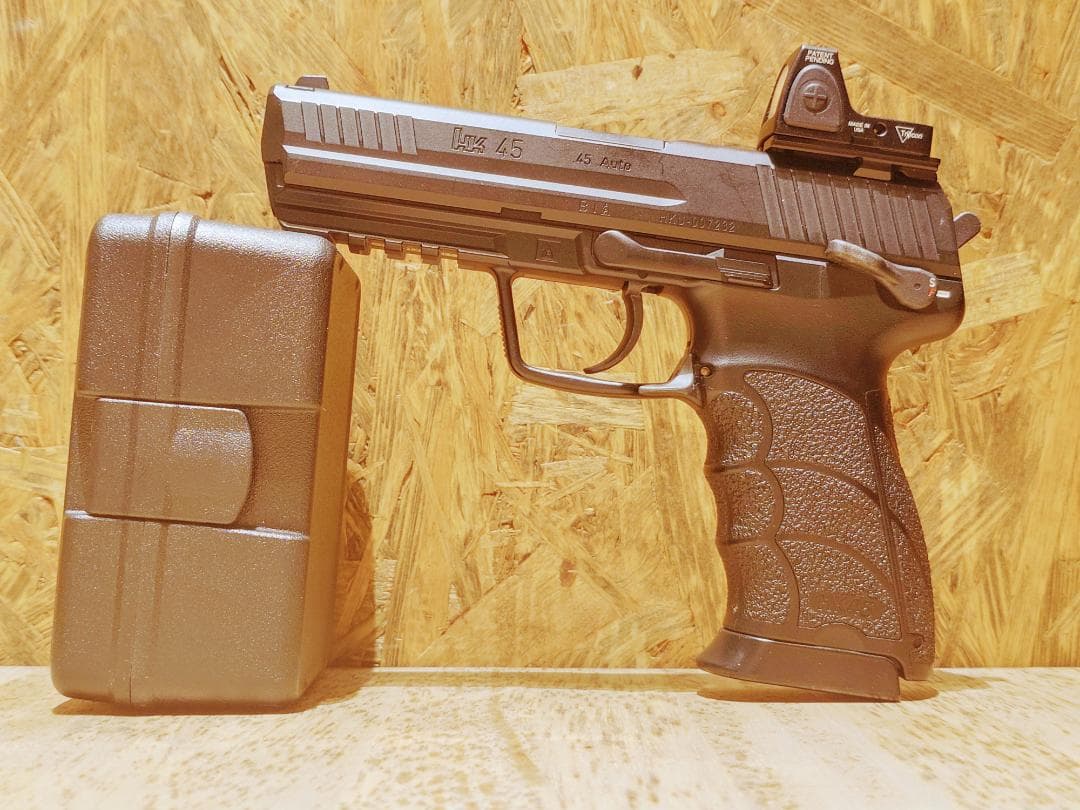 東京マルイ　電動ハンドガン　HK45　ドットサイト他付属品多数