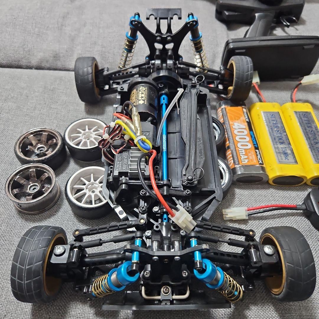 タミヤ　TT-02B　 ネオスコーチャーBT3本Bチェッカー付き　オプション多数