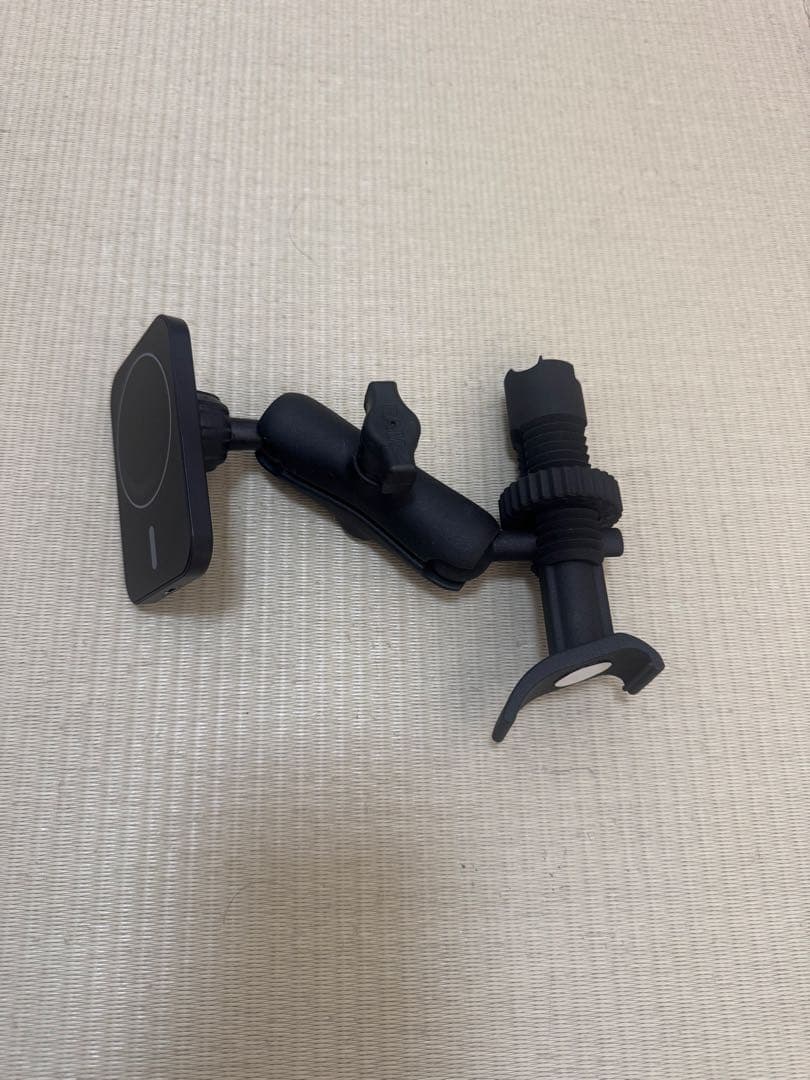 ディフェンダー用　モバイルホルダー