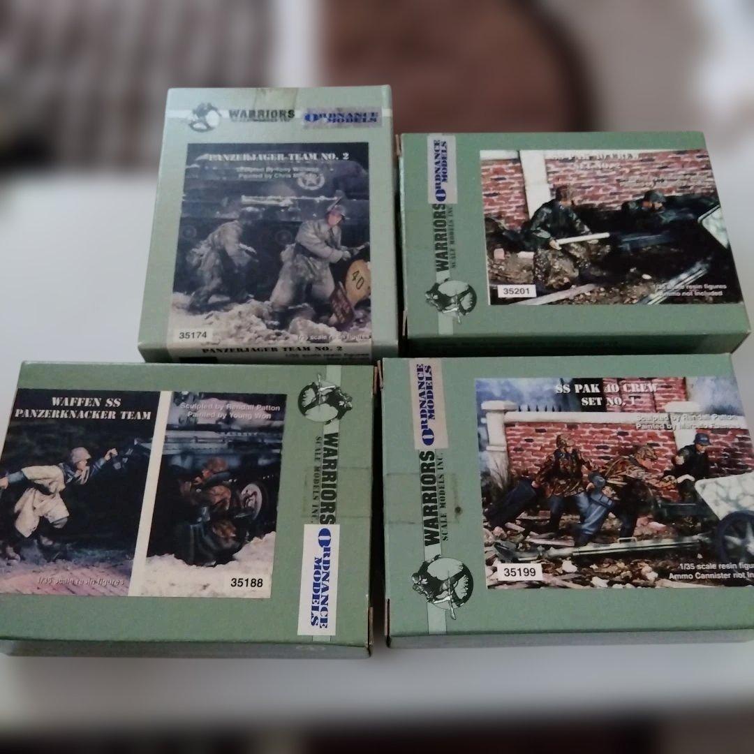 WARRIORS　レジンフィギュア18個