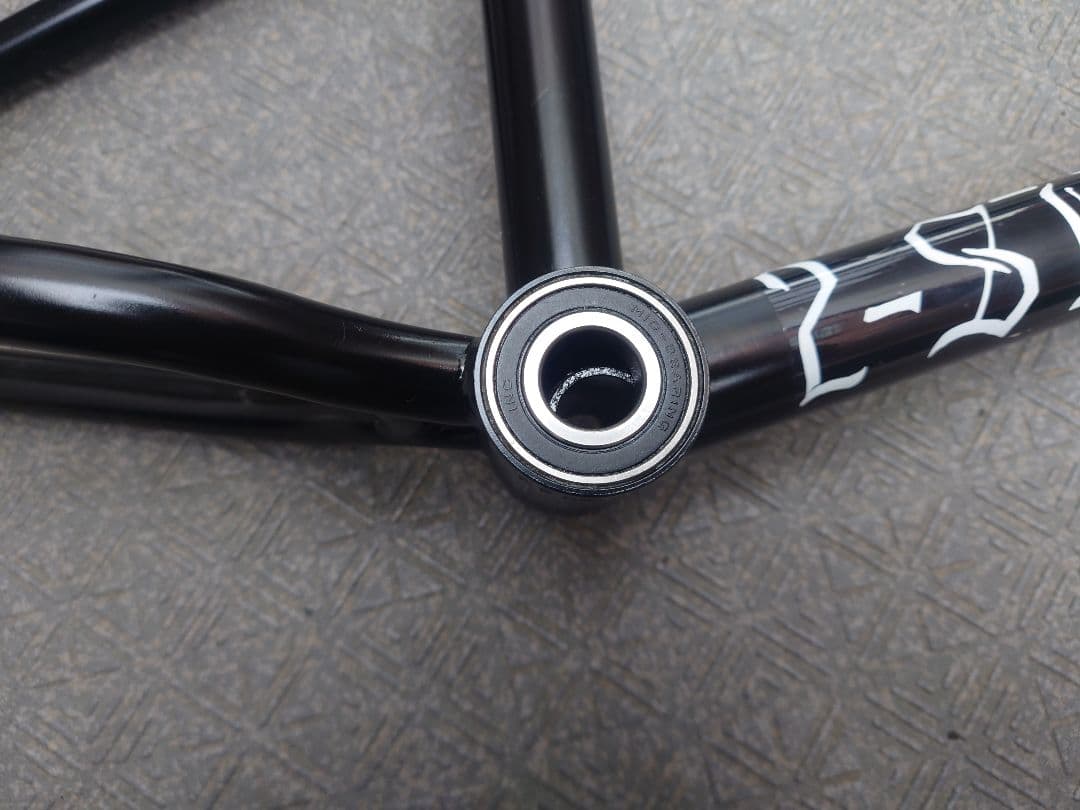 CULT SHORTY FRAME 20.75　BMXフレーム