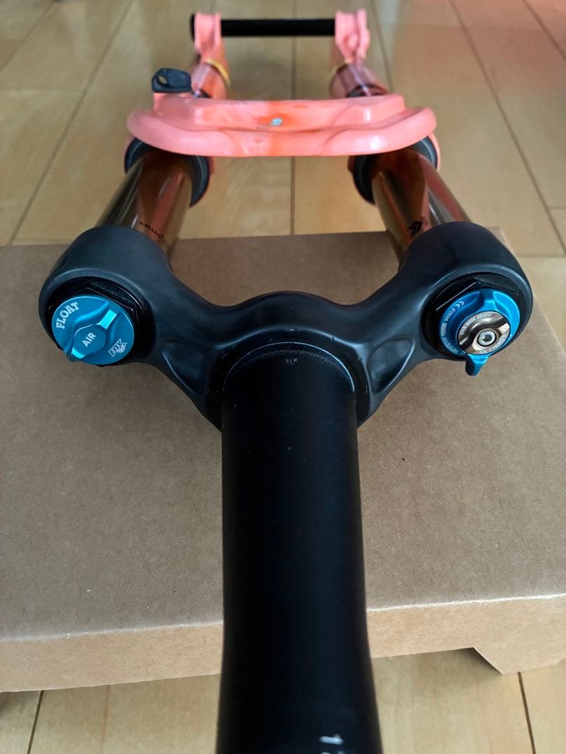 FOX 32 フロントフォーク カシマコート