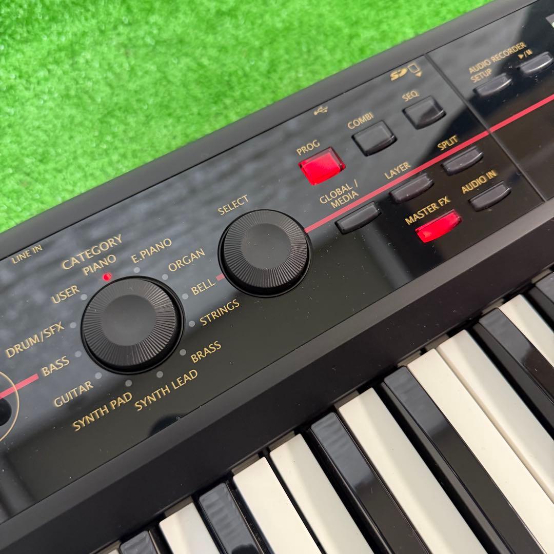 美品　KORG コルグ KROSS 61鍵盤　シンセサイザー　ケース付き　良好