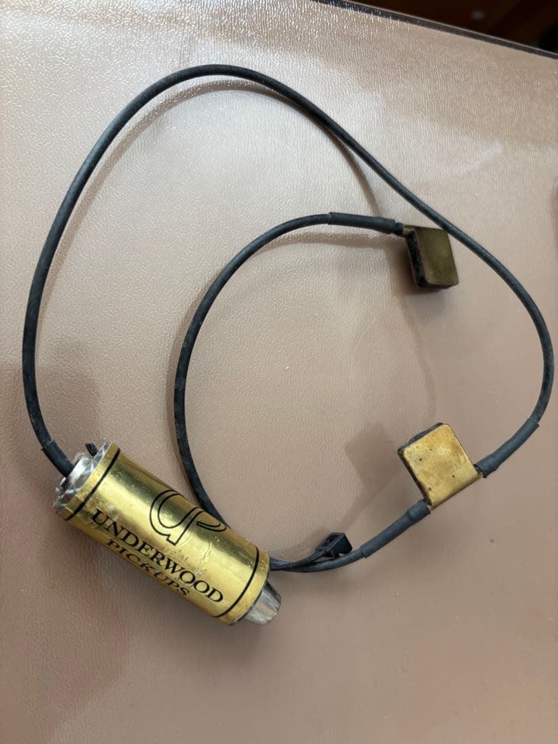 Underwood コントラバス用エレクトリックピックアップ