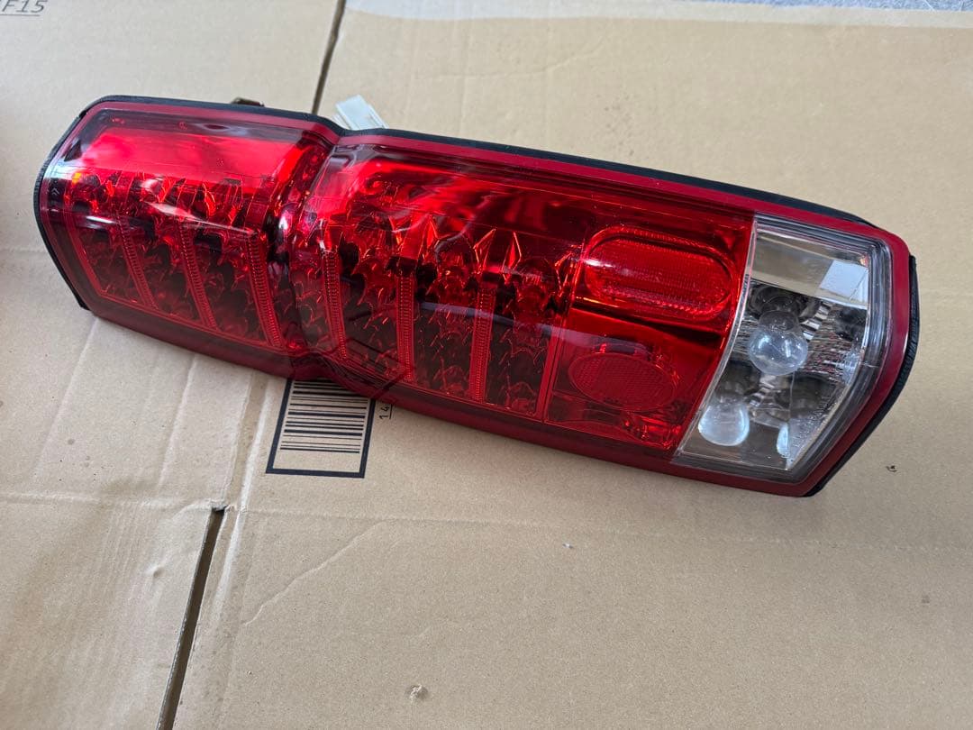 D21ダットサントラック LEDテールランプ