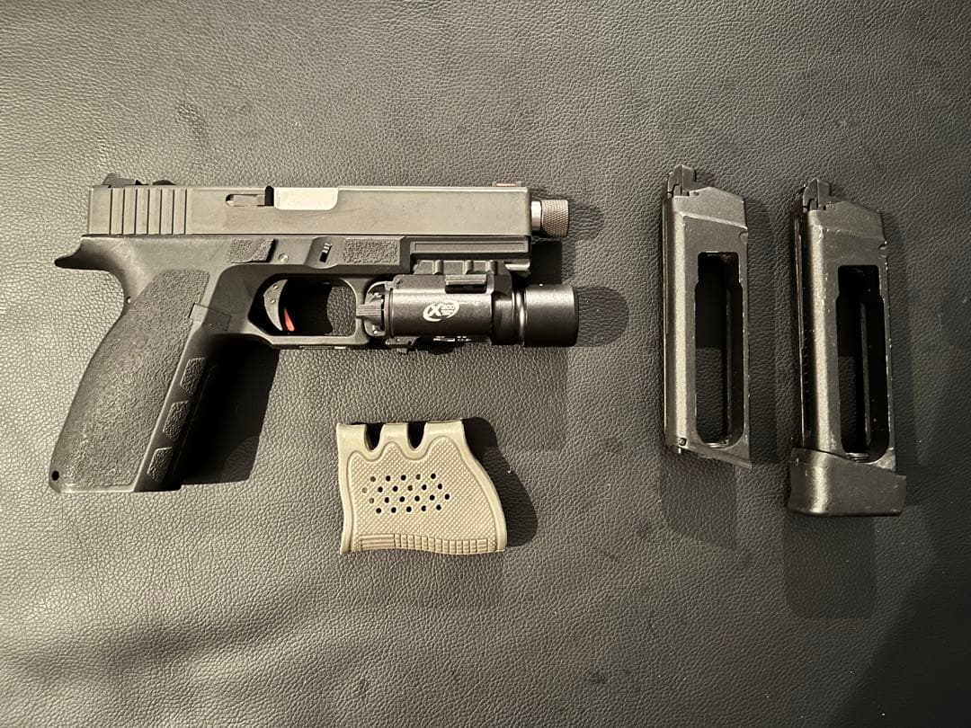 CARBON8 ストライカー9