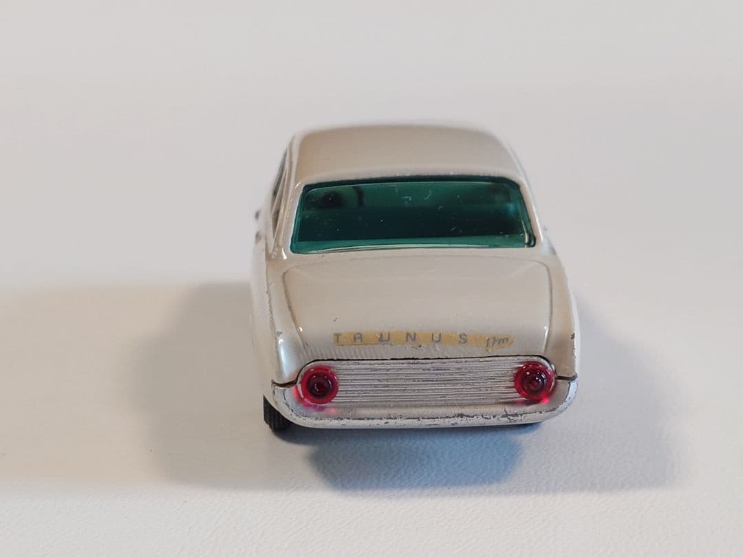 ミニカー TEKNO NO.826 TAUNUS 17M