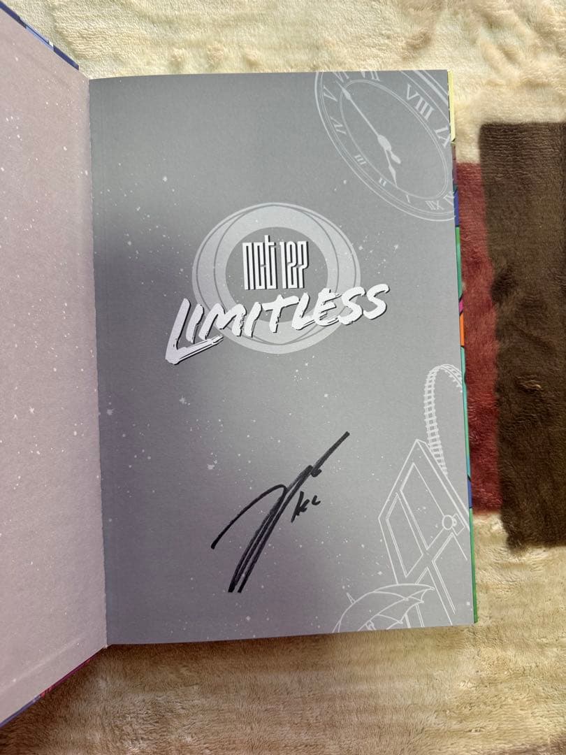 「レア」NCT127 ヘチャンサイン入りZ2 オフィシャルコミック＆グッズセット