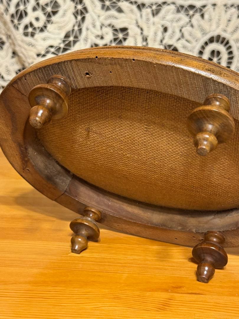 ピンクッション とアンティークピン、台座セット