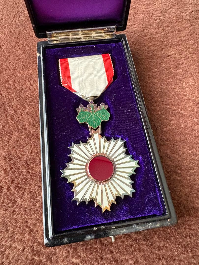 勲章 勲五等単光旭日章 共箱付