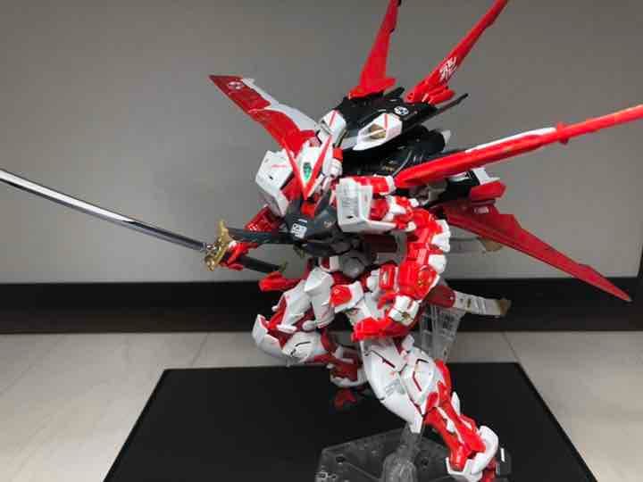 MG アストレイレッドフレーム　フライトユニット付　完成品　無塗装