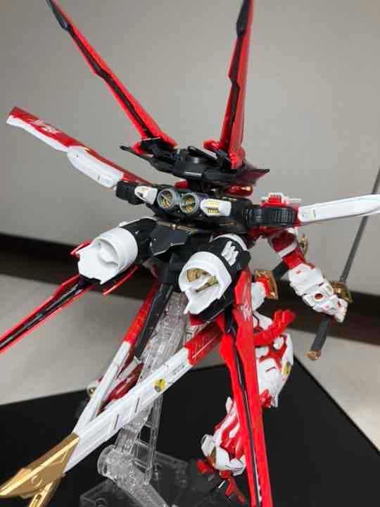 MG アストレイレッドフレーム　フライトユニット付　完成品　無塗装
