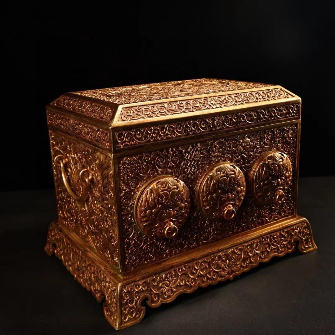 中国古美術・旧藏純銅製の高浮彫鎏金錾彫仏教彫刻経巻経書セット・案頭・置物・文房具