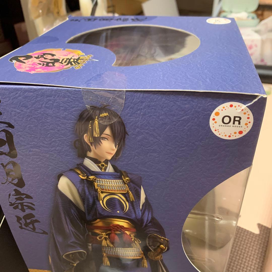 刀剣乱舞 フィギュア 1/8 三日月宗近 鶴丸国永