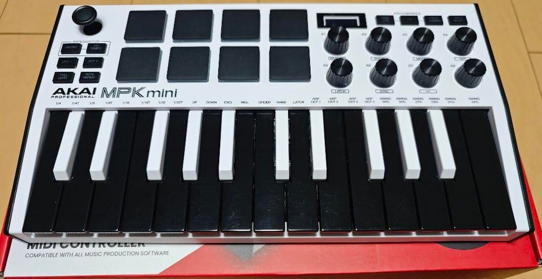 Akai Professional USB MIDIキーボードコントローラー