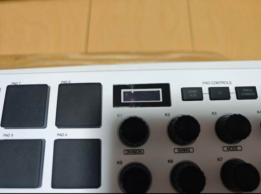 Akai Professional USB MIDIキーボードコントローラー