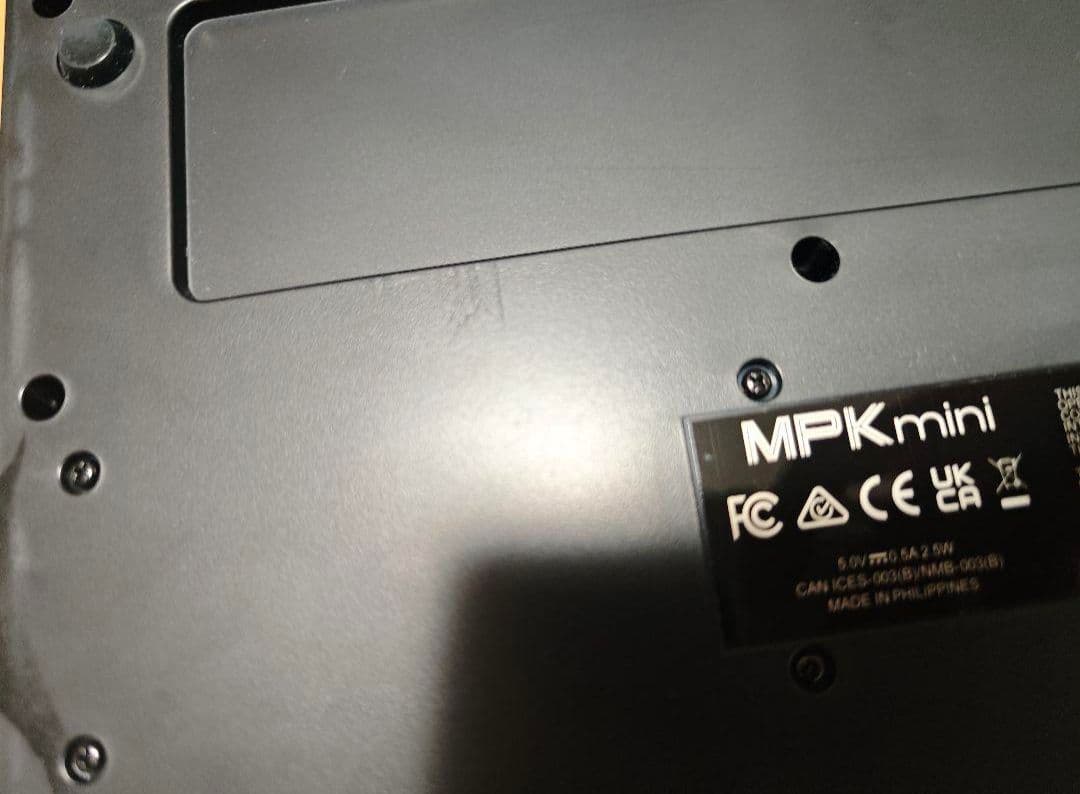 Akai Professional USB MIDIキーボードコントローラー