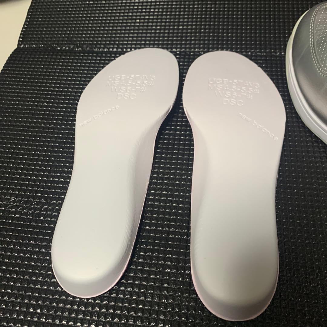 【美品】ニューバランス　ゴルフシューズ　シルバー　24センチ