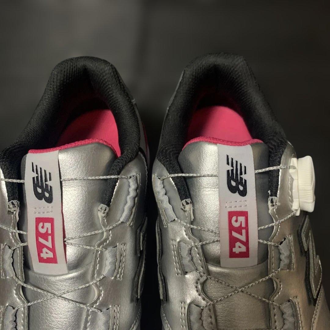 【美品】ニューバランス　ゴルフシューズ　シルバー　24センチ