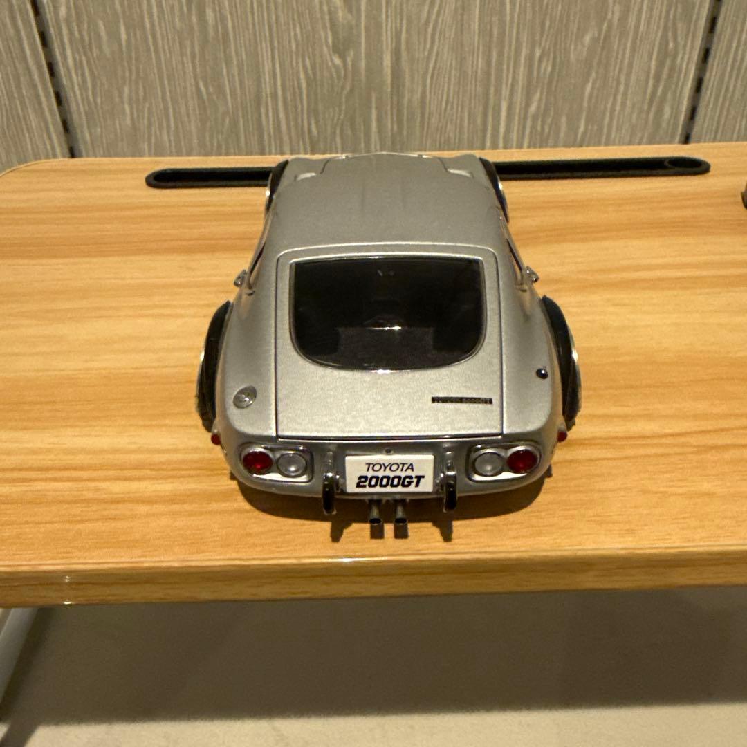 トヨタ 2000GT 1/18 シルバー ローダウン仕様　autoart