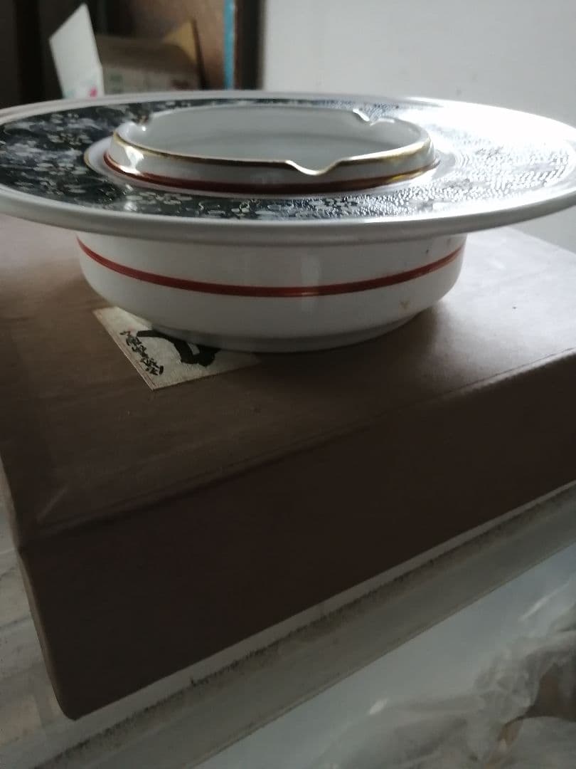 W最終値下げ‼️高級品‼️九谷焼　青粒鉄仙　7号灰皿