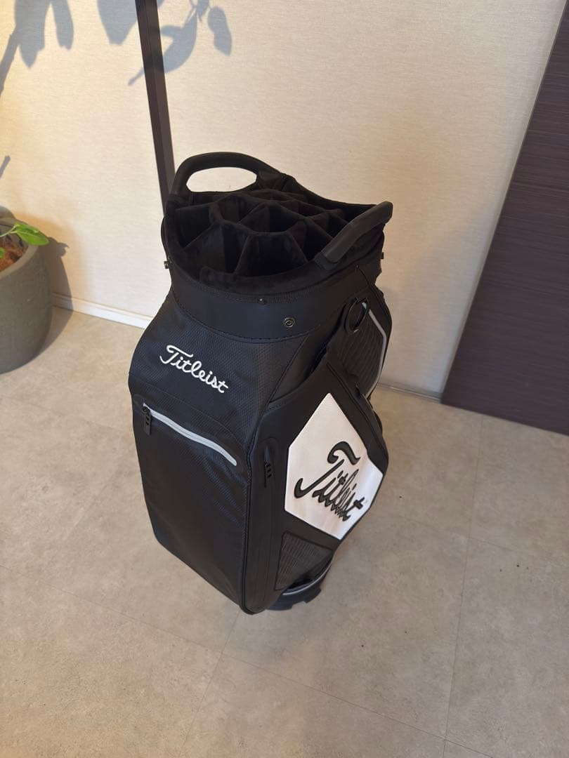 タイトリストTitleist ミレニアムキャディバッグ 黒/白