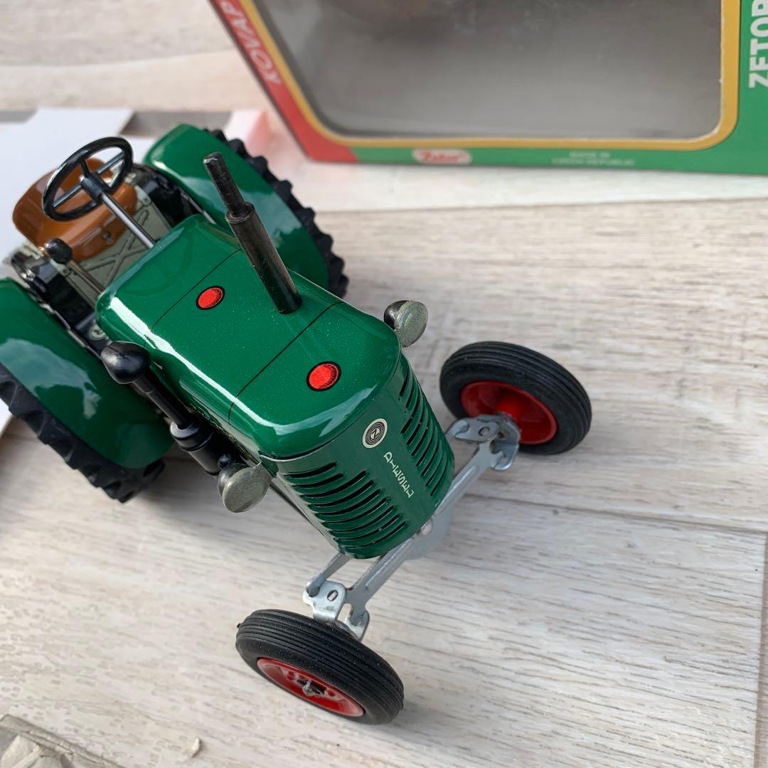 ぜんまい駆動　トラクター模型　ZETOR 25A