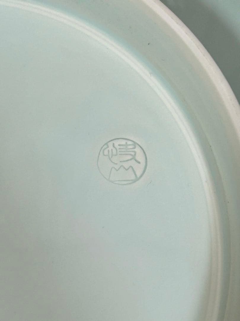 塚本快示　青白磁　菊彫高台皿　人間国宝　大皿　陶器　美術　芸術　直径39センチ