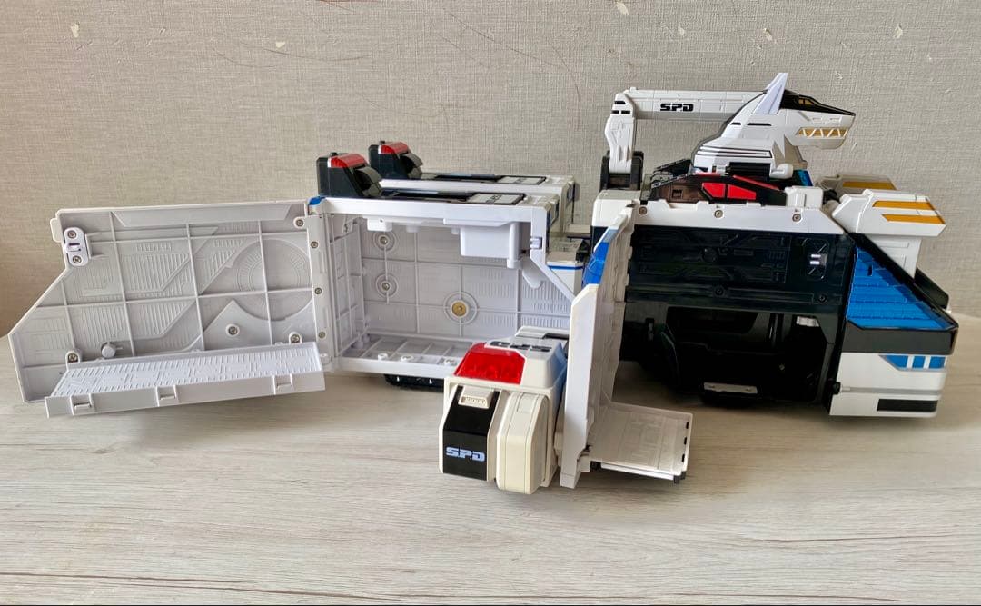 バンダイ DX超巨大起動　デカベースロボ