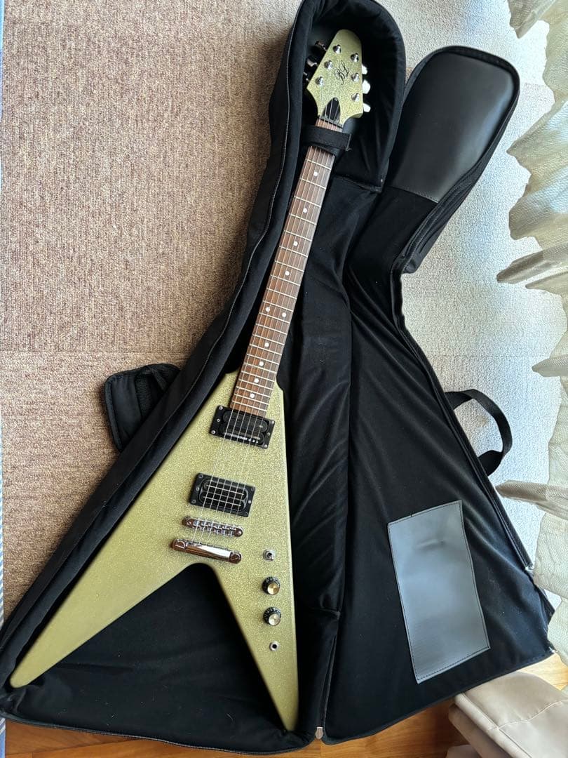 Bill Lawrence Flying Vタイプ！