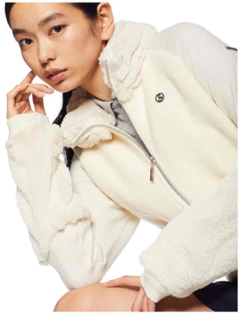 ③点セット　ブルゾン　セーター　スカート