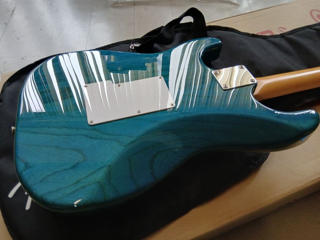 Fender ストラトキャスター春畑道哉モデル